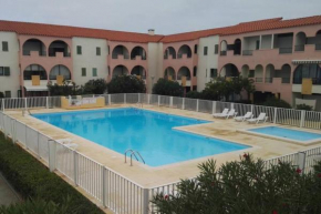 Studio mezzanine en résidence avec piscine au village